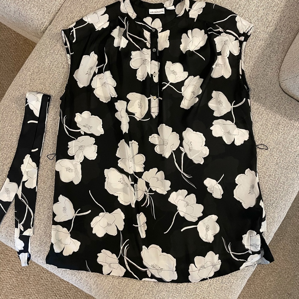 Floral, belted tunic